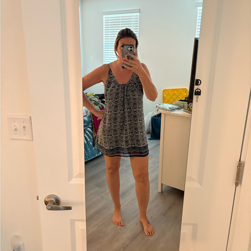 Short dress with open back